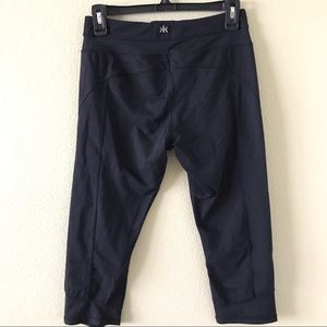 Kyodan Black Cropped Leggings with Hidden Pocket